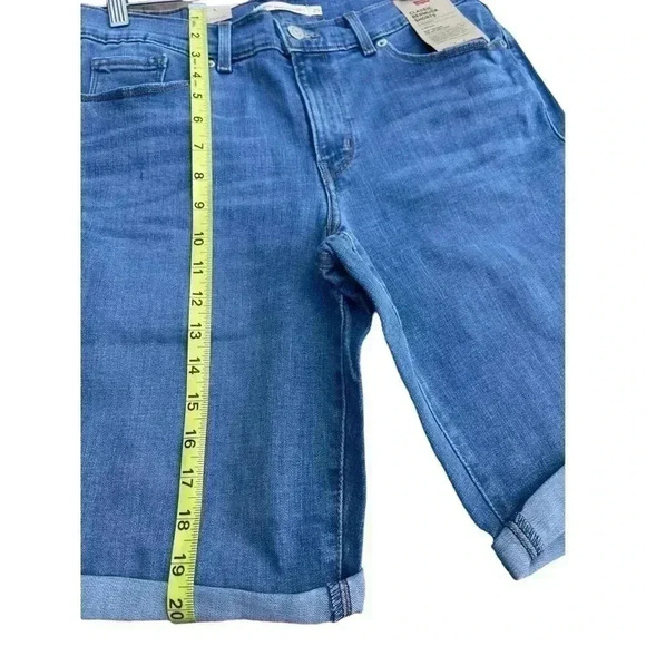 LEVI’S CLASSIC BERMUDA JEAN SHORTS•MEDIUM•SIZE 8• - Picture 8 of 10